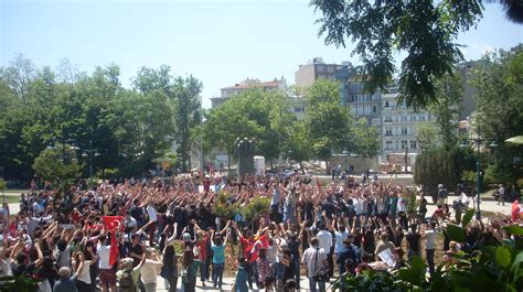 Der Gezi-Park Protest: Eine urbanistische Auseinandersetzung mit autokratischen Tendenzen und der Suche nach demokratischer Teilhabe im 21. Jahrhundert